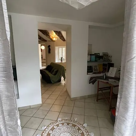 펜션 La Maison Du Rempart 사흘라 라 카네다